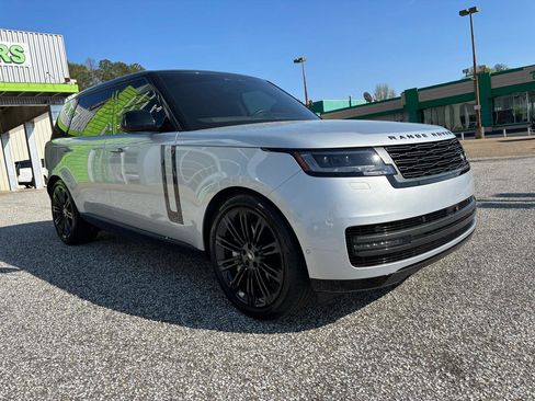 Used 2025 Land Rover Range Rover Long Wheelbase SE image 9
