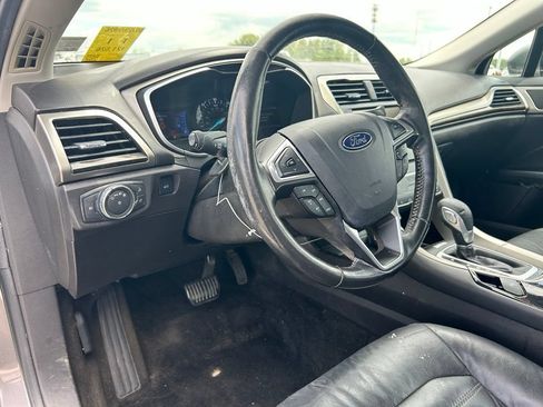 Used 2013 Ford Fusion SE FWD image 9
