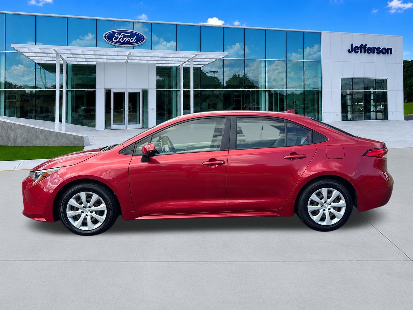 Used 2021 Toyota Corolla LE FWD image 4