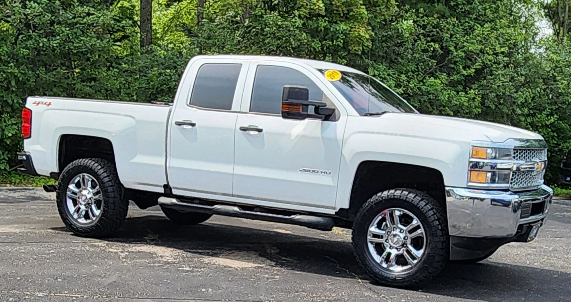 Used 2019 Chevrolet Silverado 2500 W/T AWD/4WD image 2