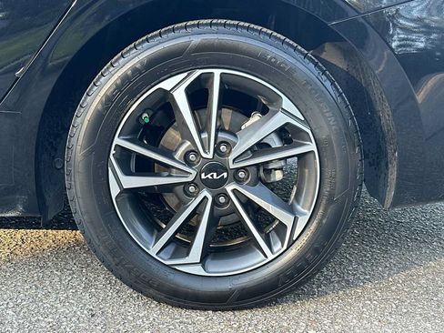 Used 2024 Kia Forte LXS FWD image 20