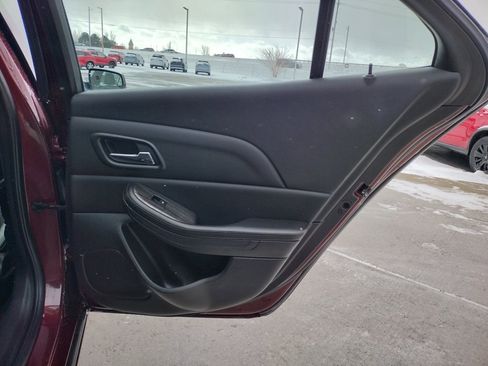 Used 2015 Chevrolet Malibu LT image 21