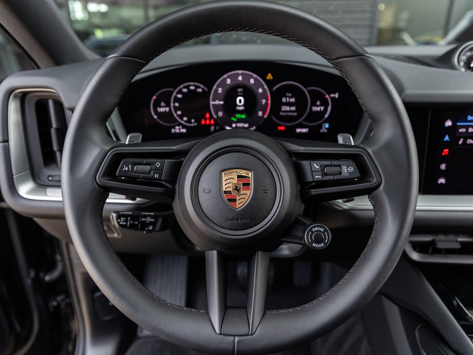 Certified 2025 Porsche Cayenne E-Hybrid Coupe AWD/4WD image 29