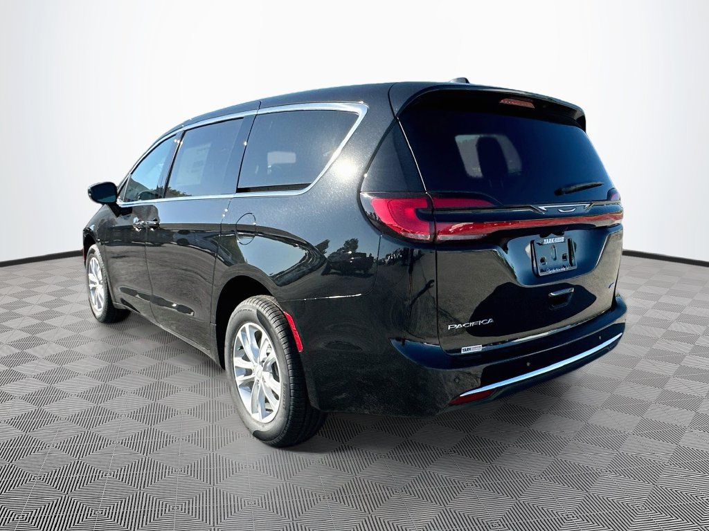 New 2027 Chrysler Pacifica Select AWD/4WD image 6