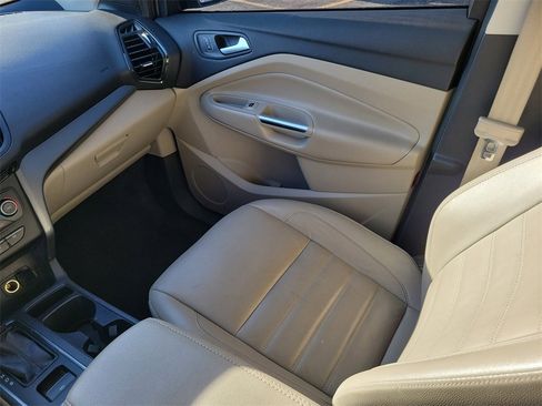 Used 2018 Ford Escape SEL image 17