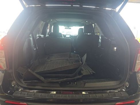 Used 2023 Ford Explorer ST-Line w/ Class IV Trailer Tow Package AWD/4WD image 26
