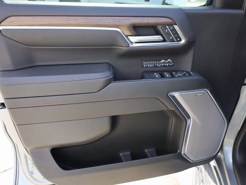 Used 2023 Chevrolet Silverado 1500 High Country w/ High Country Premium Package image 10
