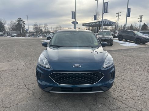 Used 2020 Ford Escape SE image 8