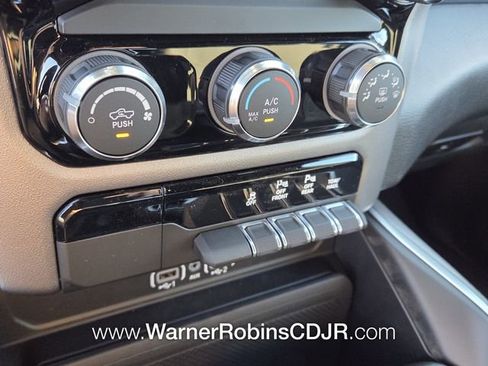 New 2026 RAM 1500 Express AWD/4WD image 23