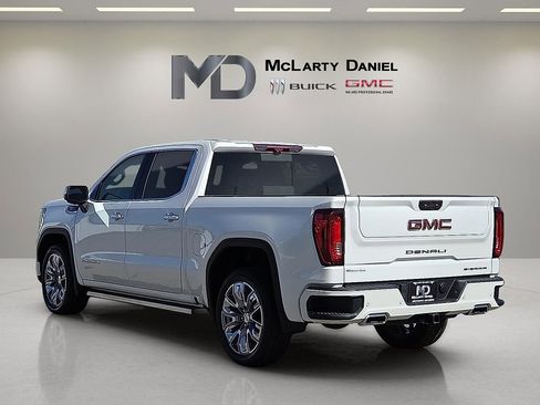 Used 2022 GMC Sierra 1500 Denali w/ Denali Reserve Package image 4