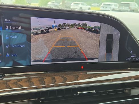Used 2022 Cadillac Escalade Sport Platinum AWD/4WD image 29