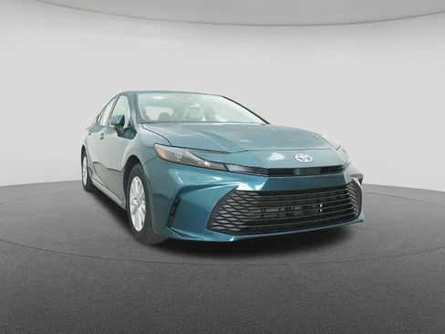 New 2026 Toyota Camry LE image 30