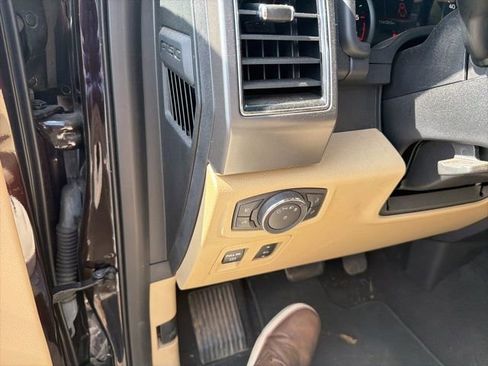 Used 2018 Ford F150 XLT w/ Equipment Group 302A Luxury image 22