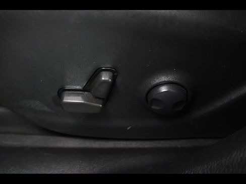 Used 2022 Jeep Cherokee Latitude Lux w/ Sun & Sound Group image 17