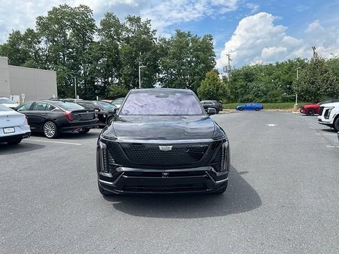 Certified 2026 Cadillac Vistiq Sport w/ LPO, Floor Liner Package AWD/4WD image 13
