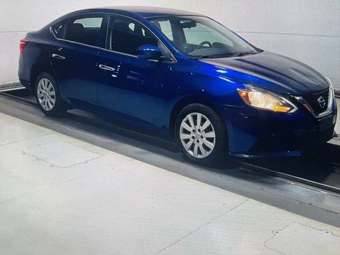 Used 2018 Nissan Sentra S FWD image 2
