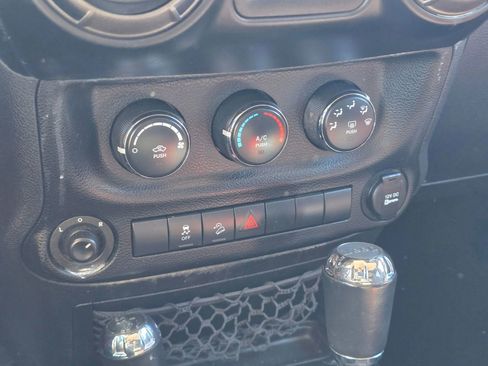 Used 2014 Jeep Wrangler Unlimited Sport w/ Power Convenience Group image 26