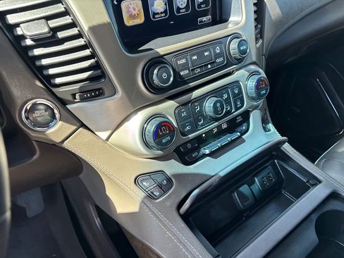 Used 2018 GMC Yukon Denali w/ Denali Ultimate Package image 18