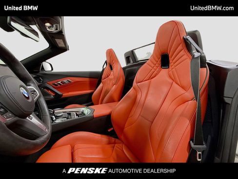 Certified 2022 BMW Z4 M40i w/ Premium Package image 5