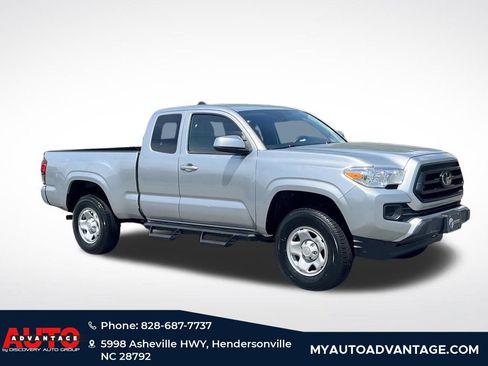 Used 2022 Toyota Tacoma SR AWD/4WD image 1