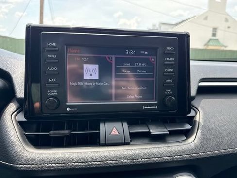 Used 2021 Toyota RAV4 XLE w/ Convenience Package FWD image 9