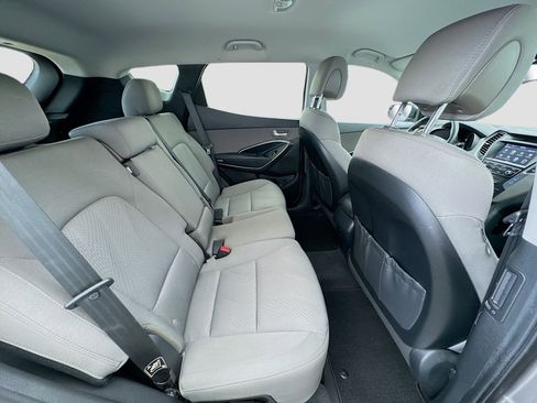 Used 2017 Hyundai Santa Fe Sport image 17