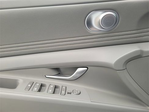 New 2026 Hyundai Elantra SEL Sport image 19