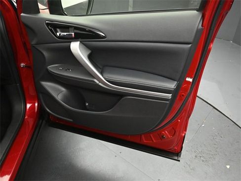 Used 2023 Mitsubishi Eclipse Cross SEL image 33
