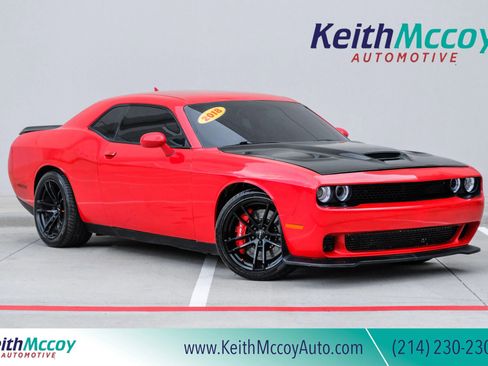 Used 2018 Dodge Challenger R/T w/ Driver Convenience Group RWD image 1