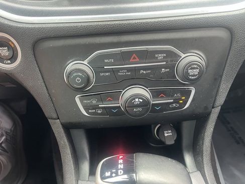 Used 2018 Dodge Charger GT image 22