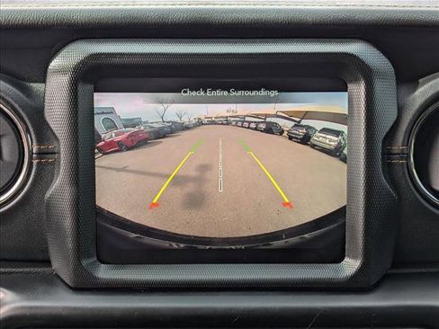 Used 2022 Jeep Wrangler Unlimited Sahara image 14