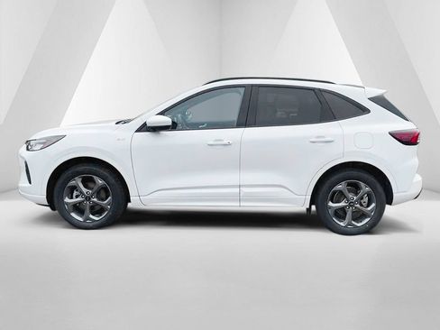 Used 2023 Ford Escape ST-Line Select AWD/4WD image 7