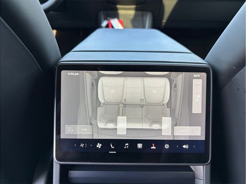 Used 2026 Tesla Model Y Long Range image 36