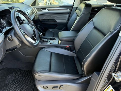 Used 2021 Volkswagen Atlas SE w/ Towing Package image 13