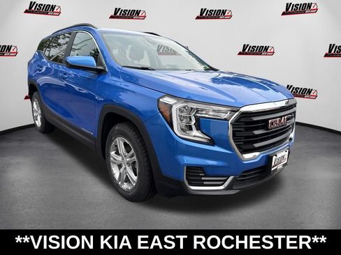 Used 2024 GMC Terrain SLE w/ Driver Convenience Package AWD/4WD image 3
