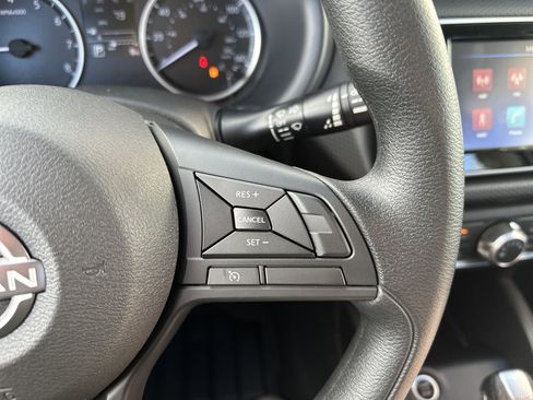 New 2025 Nissan Kicks S image 19