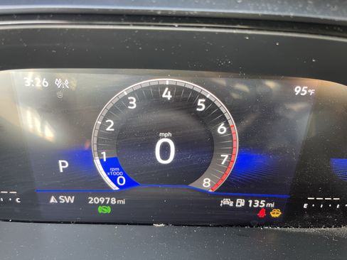 Used 2023 Volkswagen Taos SE AWD/4WD image 11