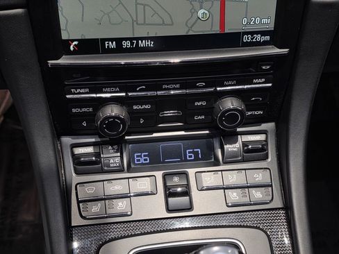 Used 2014 Porsche 911 Turbo image 28