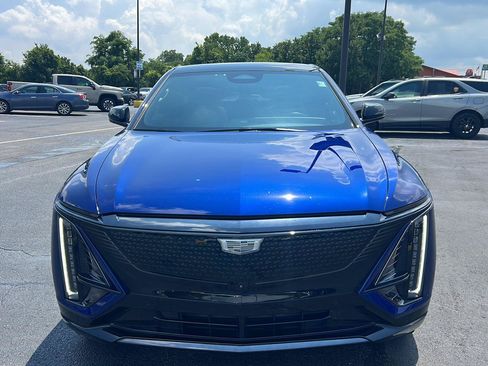 Used 2024 Cadillac Lyriq Sport AWD/4WD image 2