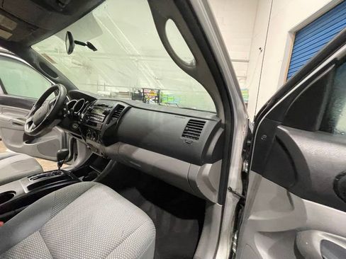 Used 2012 Toyota Tacoma 4x4 Access Cab w/ Convenience Pkg image 20
