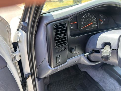 Used 1999 Toyota Tacoma 4x4 Xtracab image 12