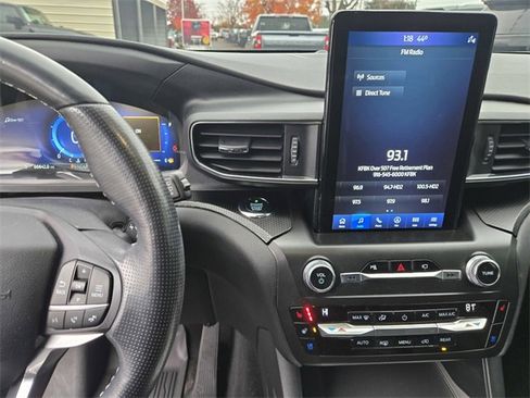 Used 2020 Ford Explorer ST w/ Premium Technology Package image 13