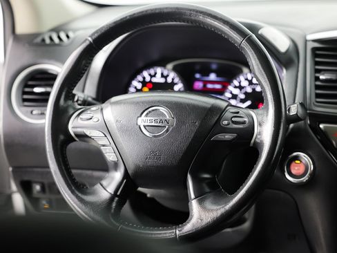Used 2019 Nissan Pathfinder SV FWD image 20