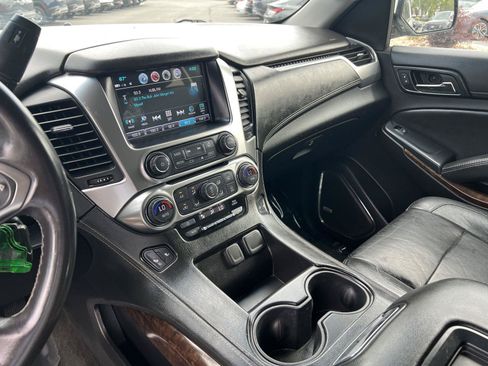 Used 2017 Chevrolet Suburban LT AWD/4WD image 36