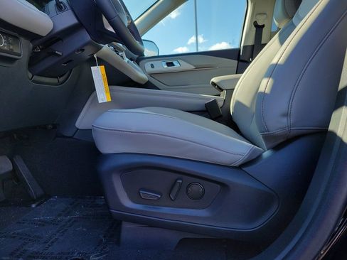 New 2026 Ford Explorer Active w/ Active Comfort Package image 17