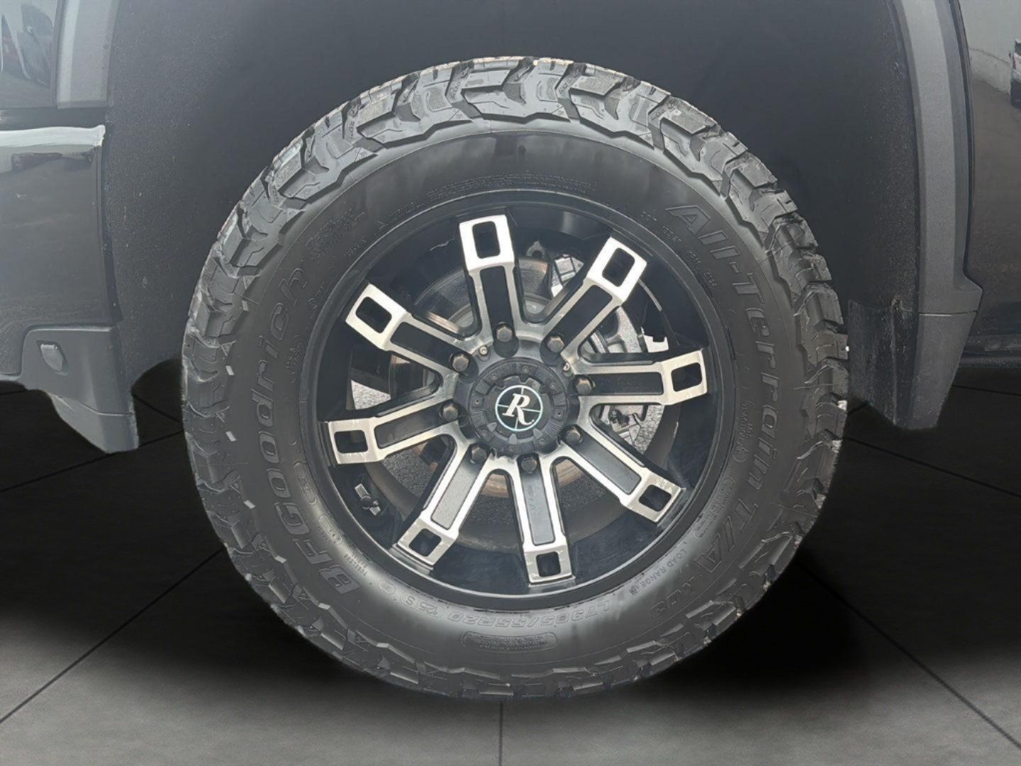 Used 2020 Chevrolet Silverado 2500 High Country w/ Z71 Off-Road Package AWD/4WD image 3