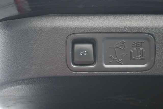 Used 2023 Ford Expedition Limited AWD/4WD image 20