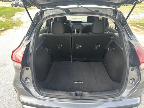 Used 2024 Nissan Kicks SR FWD image 18