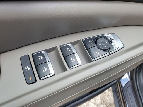 New 2026 Kia Carnival LX image 8