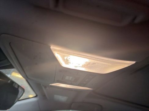 Used 2024 Toyota RAV4 XLE Premium image 9